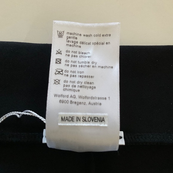 Wolford Scuba Leggings Sz M Black Slimming versatile look Quiet Luxury Stretch - Picture 8 of 11